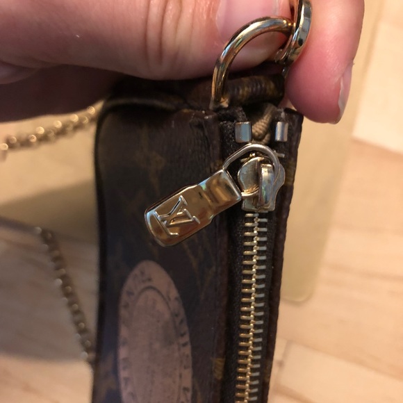 Louis Vuitton mini pochette - Picture 3 of 6